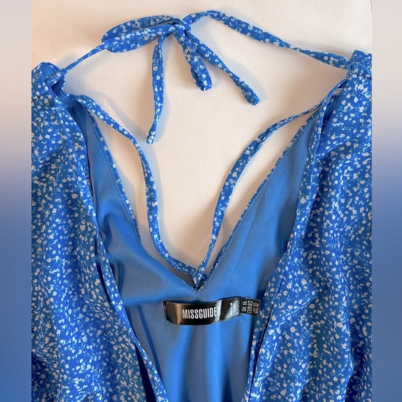 Missguided Ditsy Floral Flare Sleeve Mini Dress - Picture 5 of 8